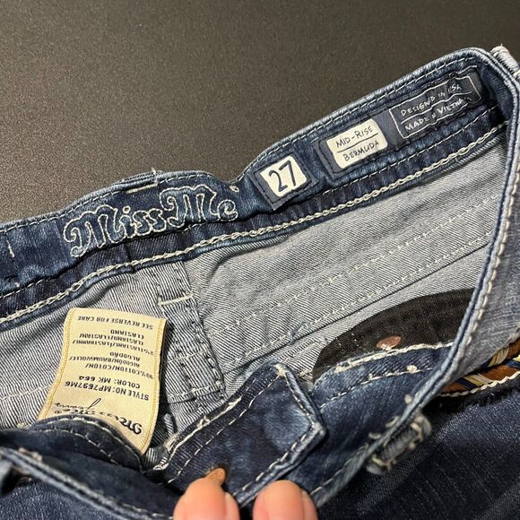 Miss Me Women's Bermuda Jean Shorts Mid Rise 27 EUC - Picture 5 of 10